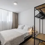 Adriatic Queen & Apartman