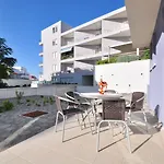 Adriatic Queen & Apartman *