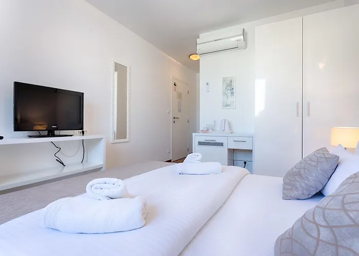 Adriatic Queen & Apartmán *