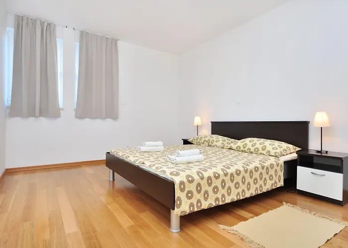 Adriatic Queen & Apartmán Split