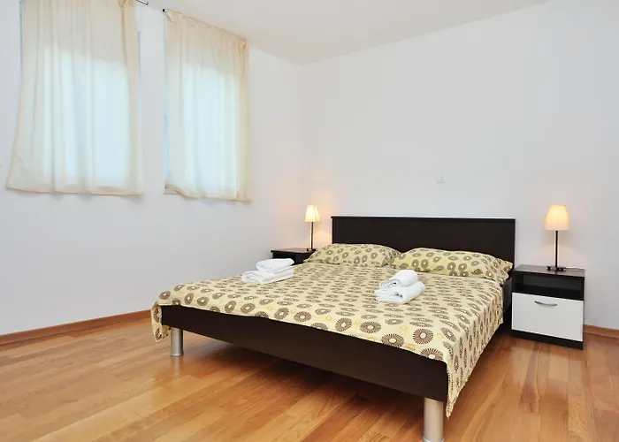 Adriatic Queen & Apartmán Split